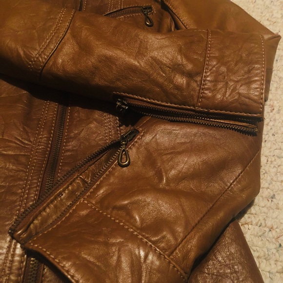 Leather Jacket - Picture 5 of 7